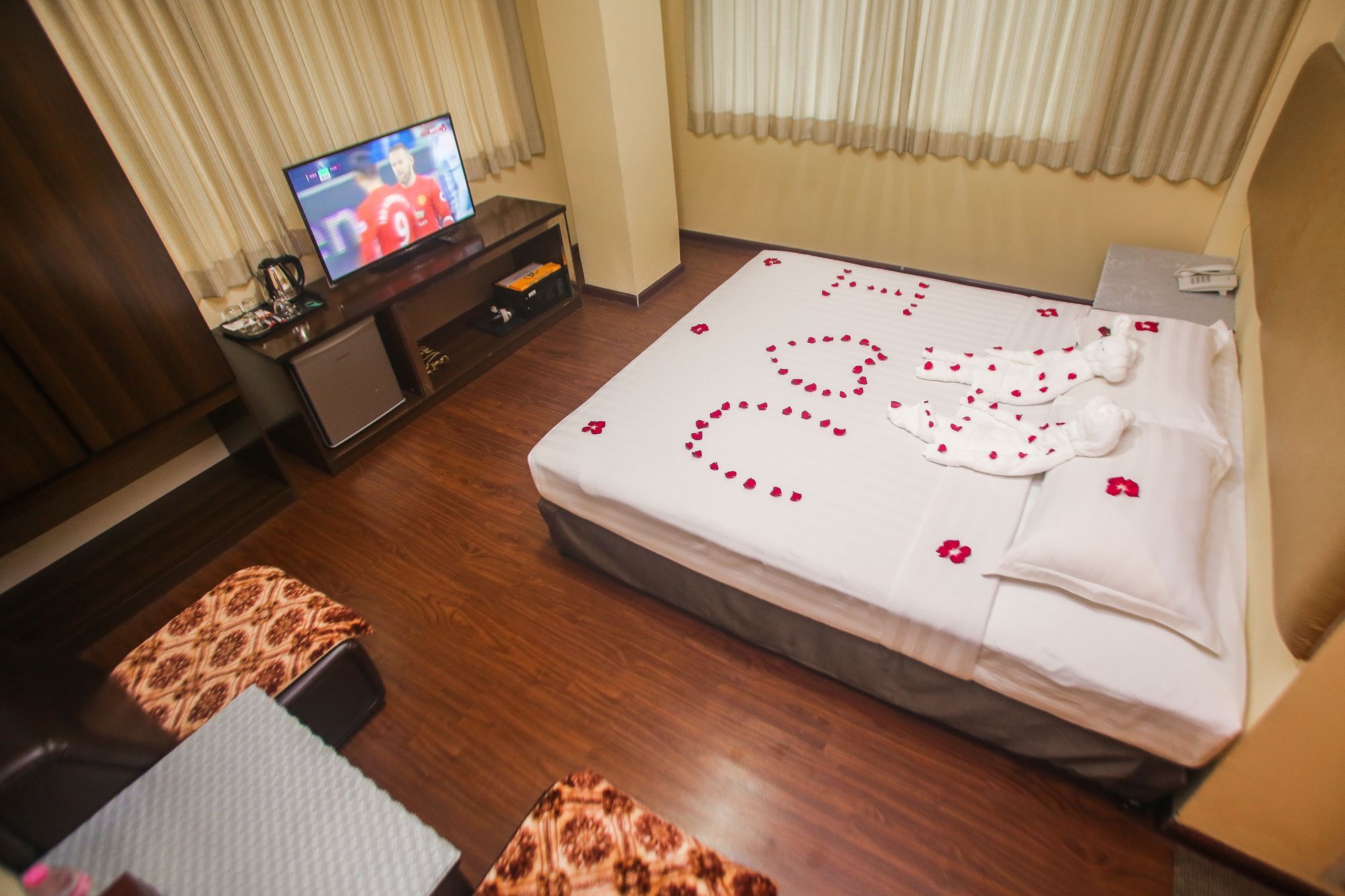 Grace Treasure Hotel Rangum Exterior foto